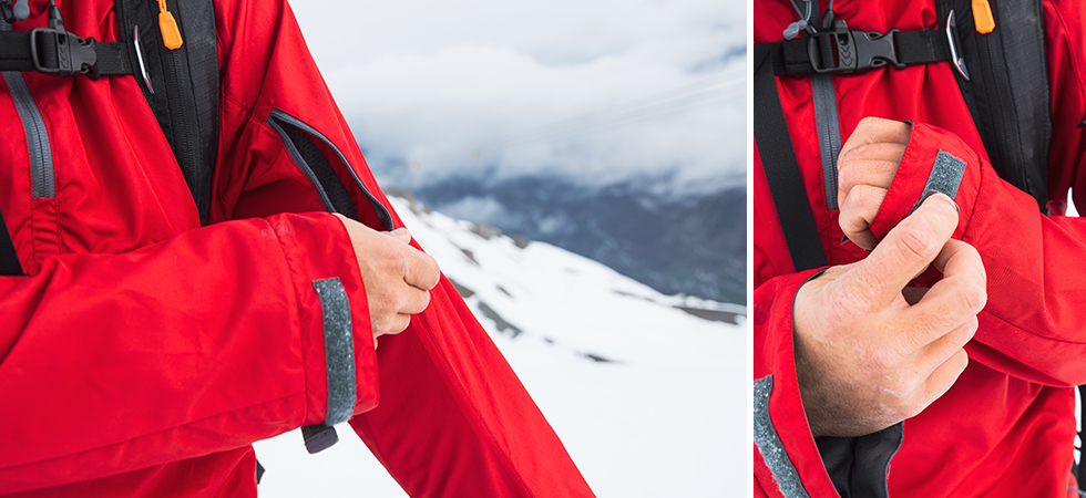 jacket arm vents on the mens adventure smock